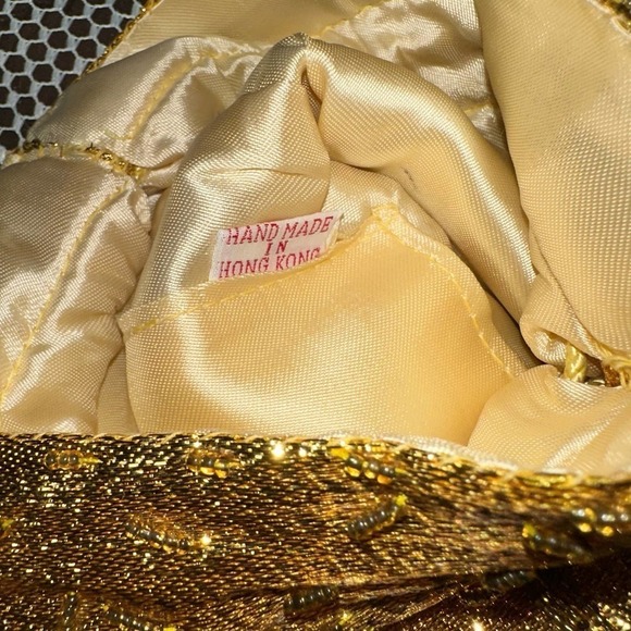 Pristine Vintage 1950s Gold Hong Kong Hand Beaded Drawstring Purse - Picture 5 of 9